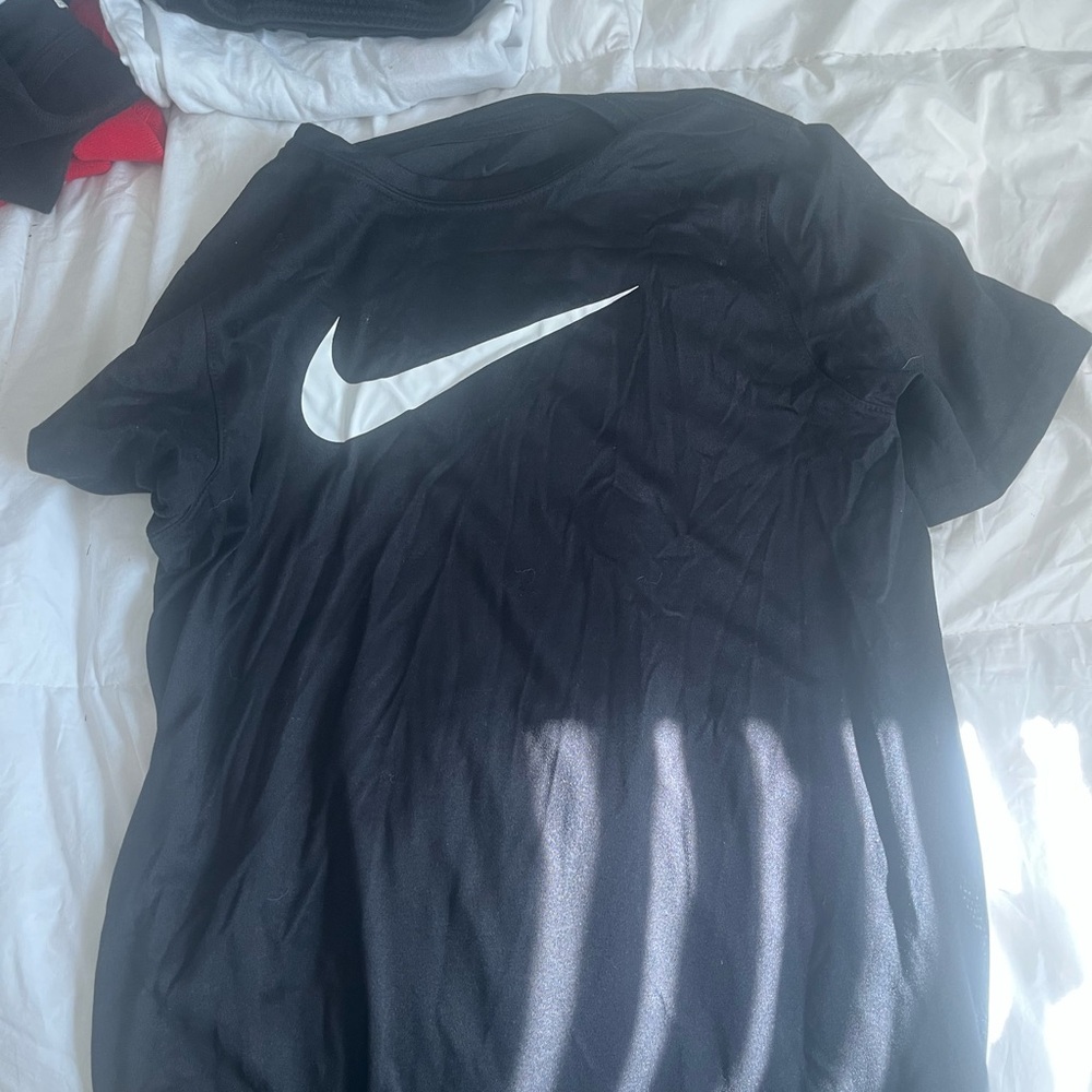 Nike Black Short Sleeve Tee with Iconic Swoosh